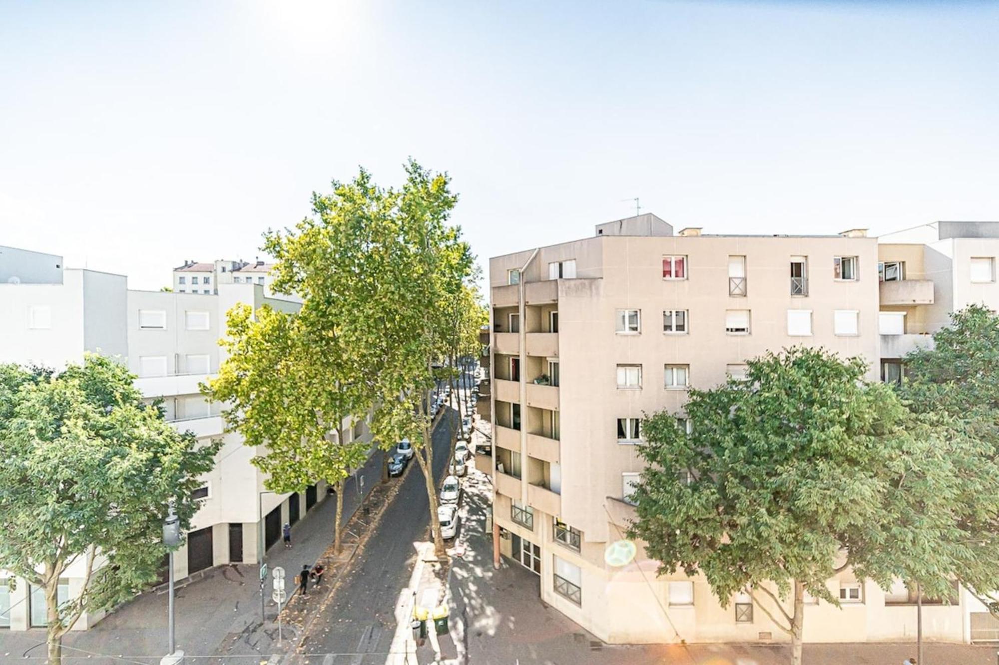 Appartement Cosy Avec Balcony And Garage-Charpennes Villeurbanne Extérieur photo